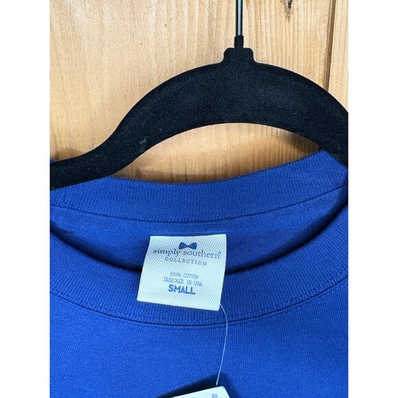 Simply Southern Women’s Small Tall T-Shirt – Blue- Christmas Dog Graphic – NWT - Picture 6 of 7